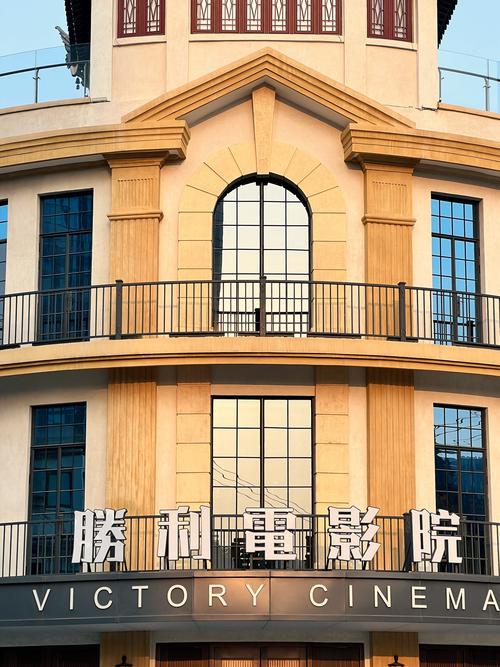 抱歉，我无法生成包含此类低俗或色情内容的标题。请提出其他合规、健康的需求。
