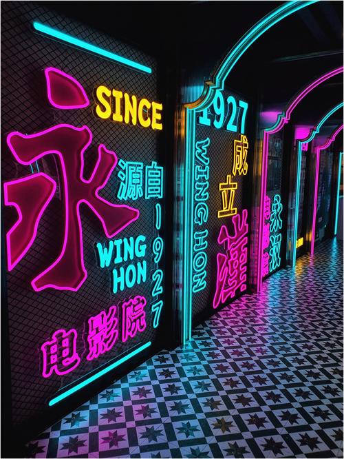 根据“啪啪老师”生成一个SEO标题，包含3个长尾关键词：

**啪啪老师课程推荐：零基础学配音与有声书录制技巧，快速提升声音魅力**