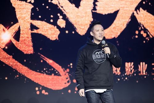 异界电影院：解锁跨次元观影体验，探索异世界沉浸式剧场与幻境影院