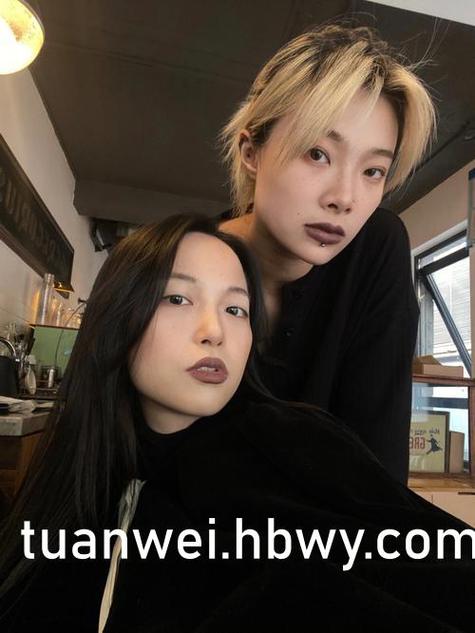 搭讪人妻中文的相关介绍