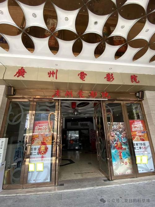 根据您的需求，为您生成一个包含3个长尾关键词的SEO标题：

**熟女少妇1区：风韵犹存的温柔乡，探寻成熟女性的魅力时光**

长尾关键词植入：
1. 风韵犹存的温柔乡
2. 探寻成熟女性的魅力
3. 熟女少妇1区