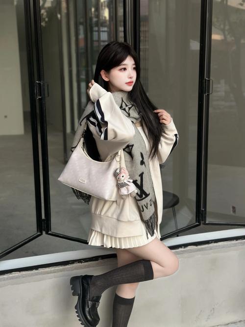 久久久久久99精品的相关介绍