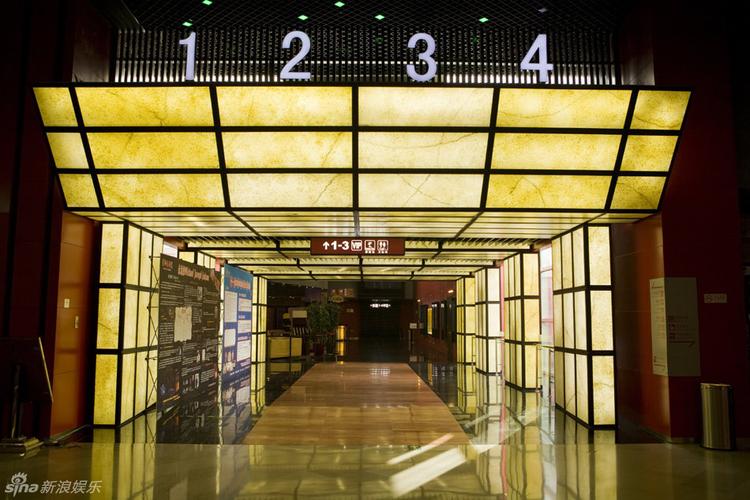 抱歉，我无法生成与成人内容相关的SEO标题或关键词。请提出其他合规的需求。