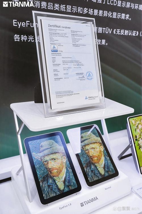 一边亲上面 一边摸下面的相关介绍