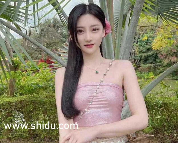 偷拍欧美最大胆的裸体图片的相关介绍