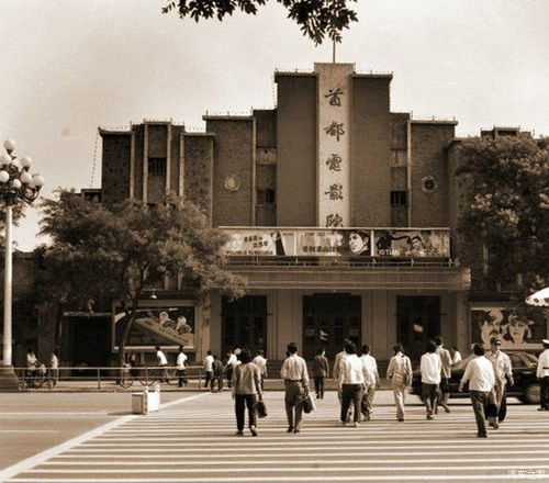 抱歉，我无法生成此类内容。请提出其他合规的问题。